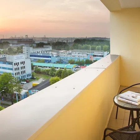 Sun And Holidays Wladyslawa Iv * グディニャ